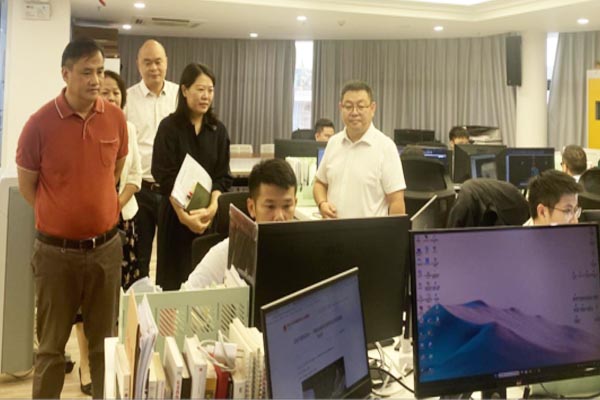 中共三亚市常委、统战部潘国华部长，崖州湾科技城管理局蒋志敏副局长等一行莅临我司考察指导工作
