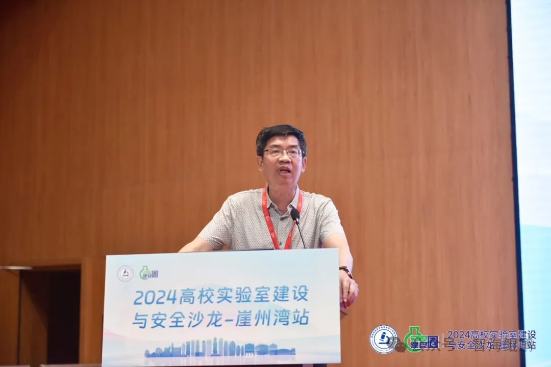 1-25032911400ES.jpg