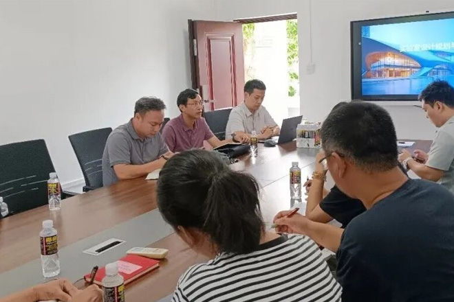 智海鲲鹏副总经理郑明晗应邀出席海南师范大学组织召开的实验室设计研讨交流会